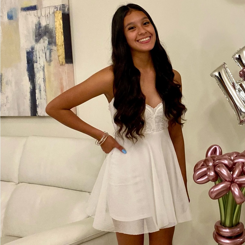 Elegant White Midi Dress